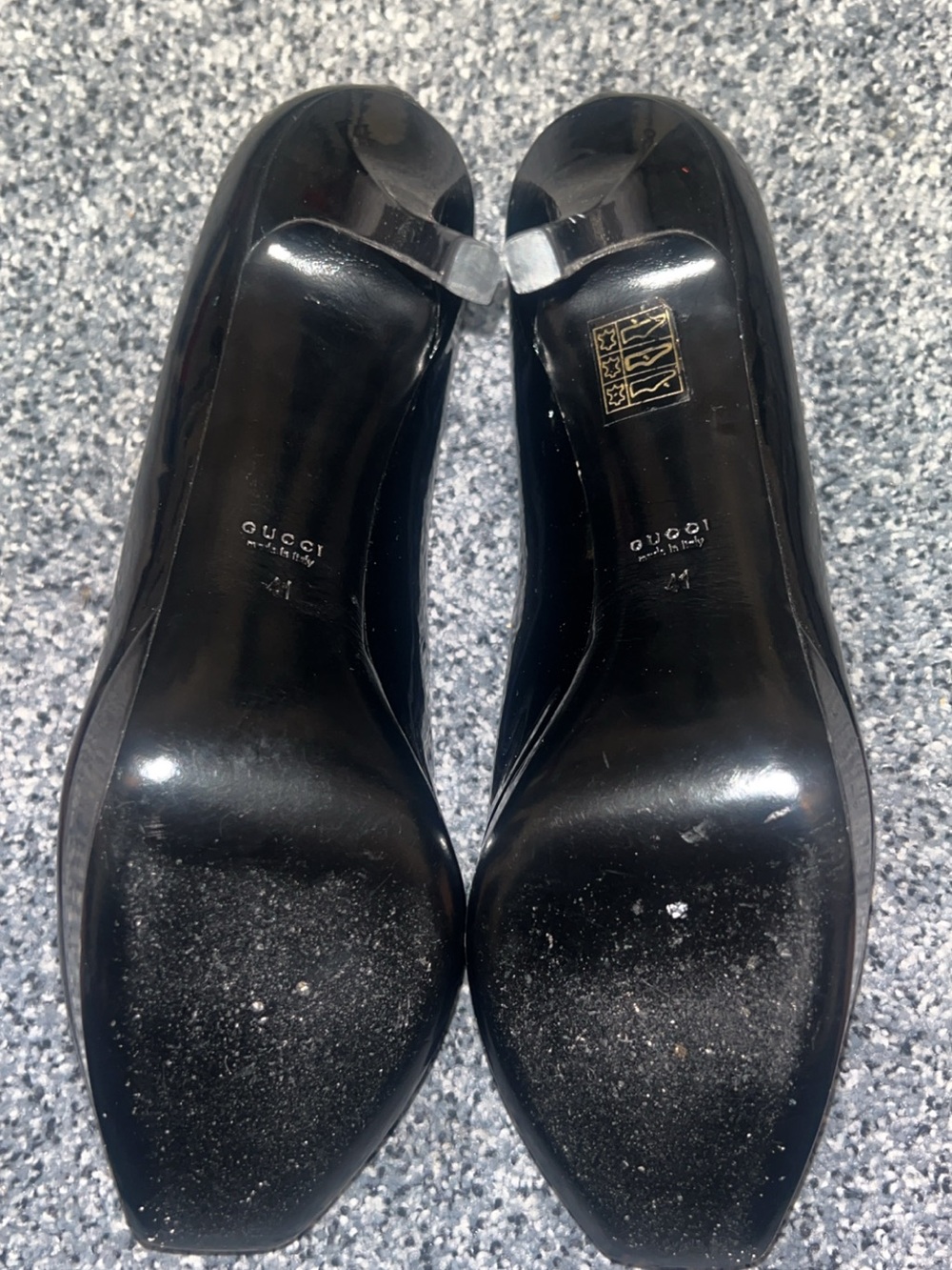 Gucci Black Patent Leather Square-Toe Pumps with Low Heel - Picture 2 of 2